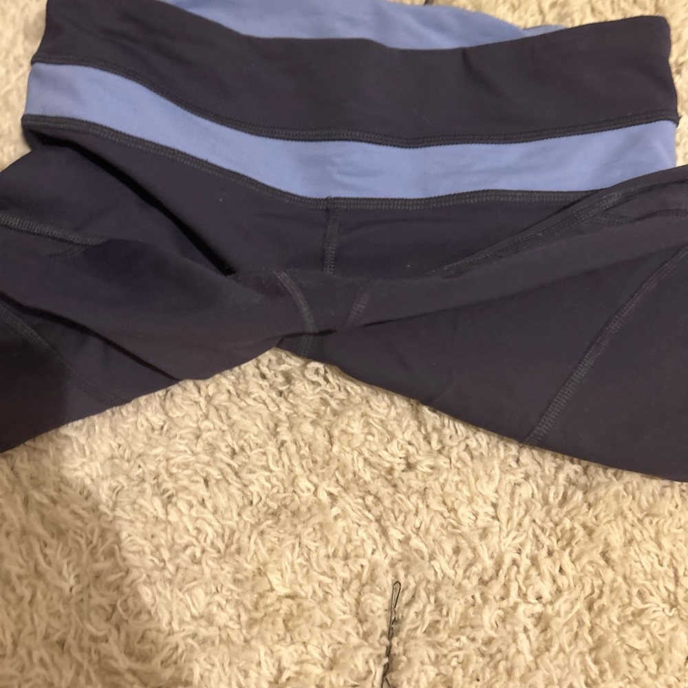 Women’s Lululemon leggings size 4 $30